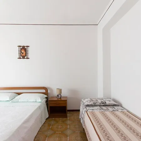 Tra Mare E Montagna Apartment